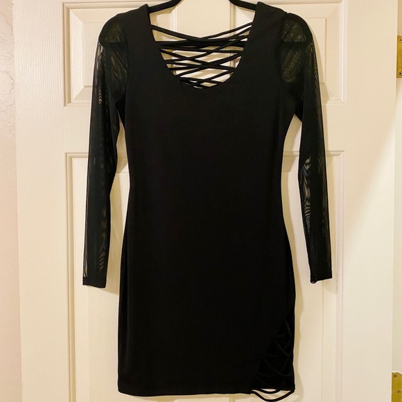 Dresses & Skirts - Black Night Out Mini Dress